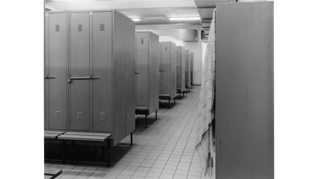 Sharon Lockhart, Men’s Locker Room Women’s Locker Room BMW AG, Berlin Plant, Germany (detail), 1998. 