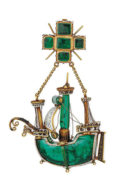 Immensely adoring emerald. Courtesy of the State Hermitage Museum