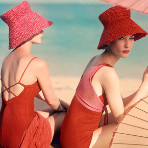 Red Parasol (detail) © Louise Dahl-Wolfe, Vogue Archive Collection, Courtesy of Lumas Gallery, London
