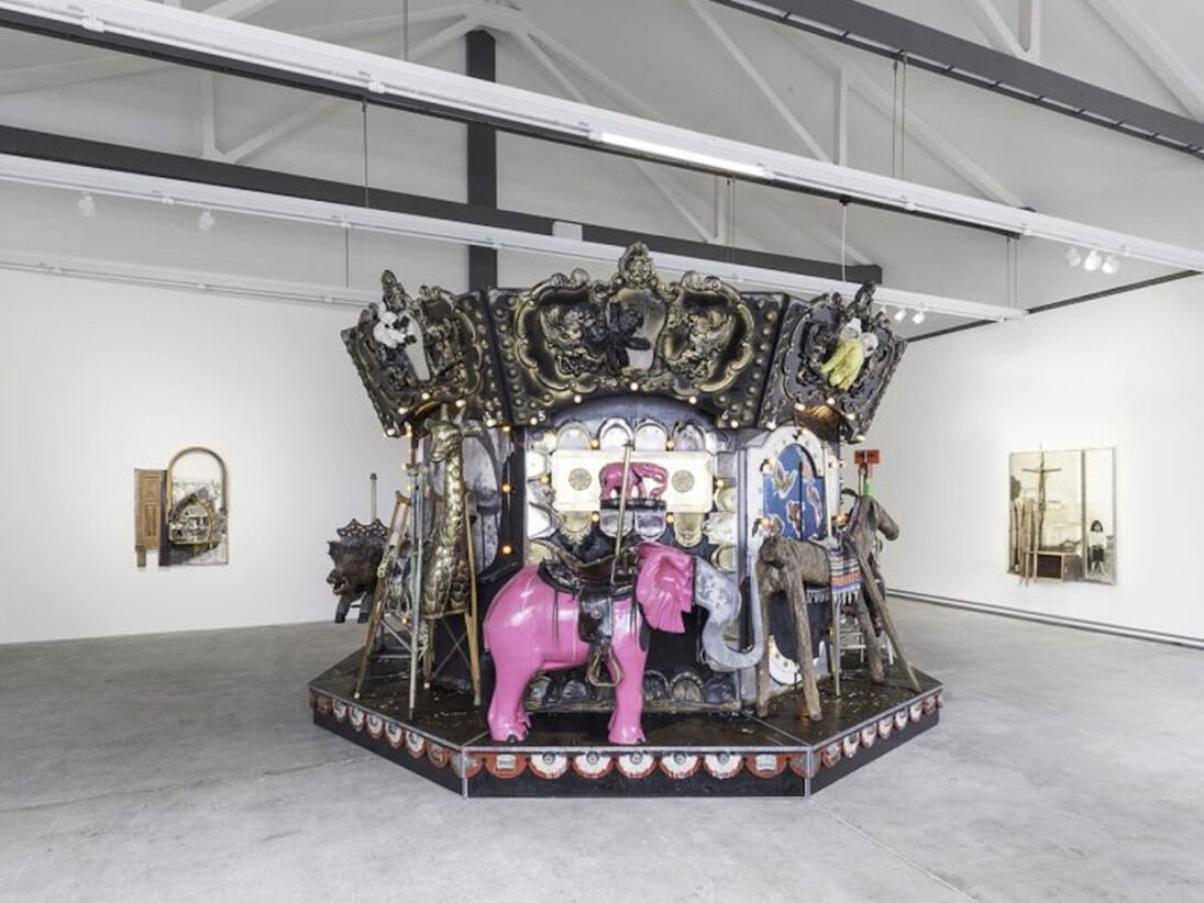 Kienholz. Five Car Stud, Exhibition view. Courtesy of Fondazione Prada
