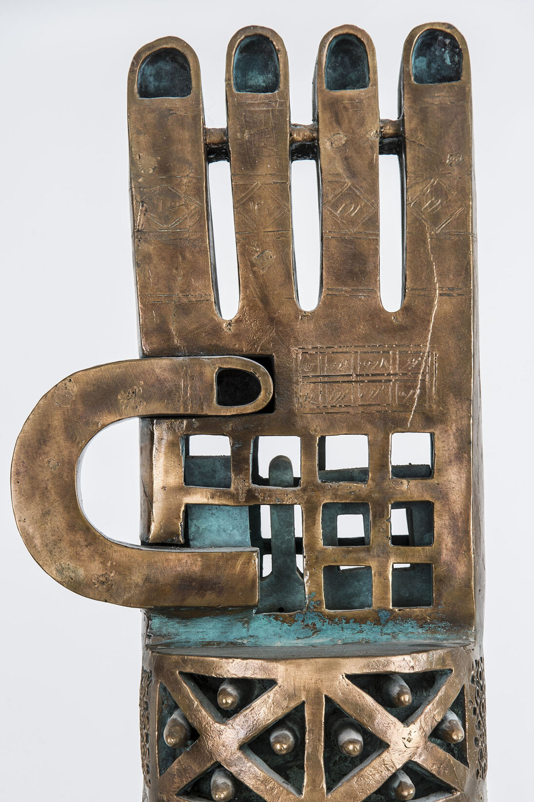 Davis Museum. Parviz Tanavoli, The Poet, 1973. Bronze, 83 1-16 x 7 1-16 x 11 13-16 in.  Collection of the artist. Photography- John Gordon (300)