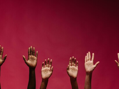 O Centro Educacional Turma do Flau C.E.T.F está localizado na rua Espardate, 454, Brasília Teimosa. Todas as ruas de Brasília Teimosa tem o nome de um peixe. Com 43 anos de existência, no período contraturno, as crianças e os adolescentes se alimentam na entrada e na saída das atividades da Turma do Flau. A cozinha do Flau, regida pela amorosa cozinheira Gilvaneide, que garante o alimento a todos que chegam nesta casa