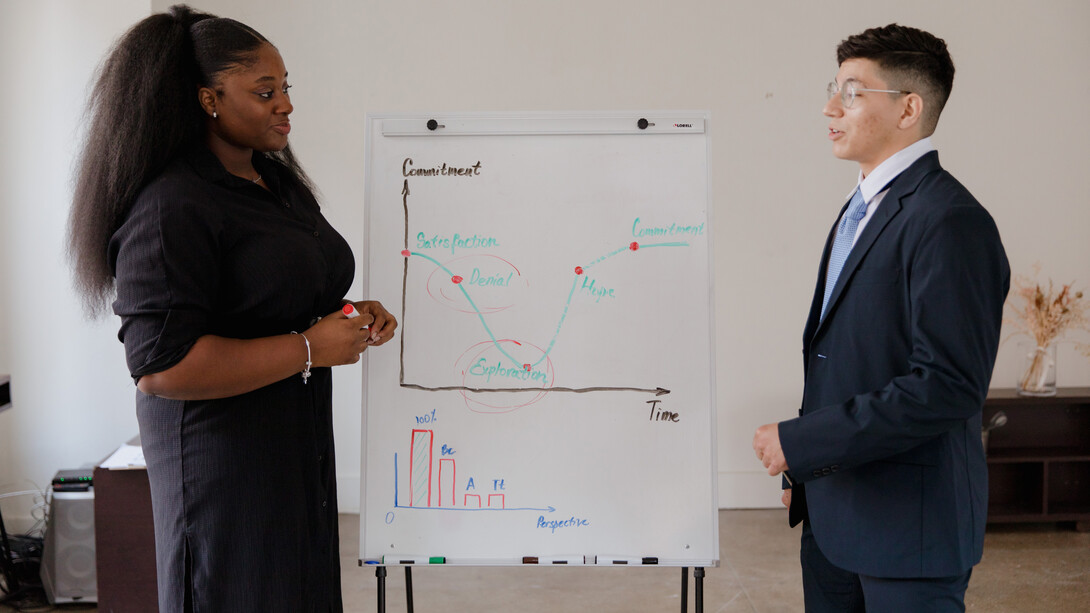 Gestores dialogam sobre formas de estimularem a criatividade sadia em suas equipes