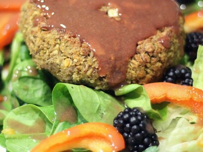 Hamburguesa de lentejas con verduras