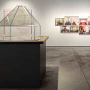 Various artists, Breaking free, exhibition view. Courtesy of Museum der Moderne