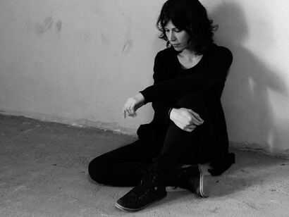 Una mujer sola y triste