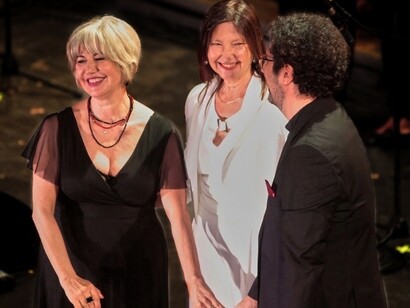 "My Voice for You, Eco di cuori liberi" ha trasformato il teatro in uno spazio di denuncia, bellezza e resistenza silenziosa. Rosellina Segreto, Monica Faja, Giulio De Carlo 
