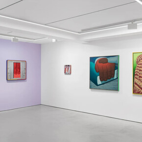 Claudia Martínez Garay, Borrowed air, exhibition view. Courtesy of Grimm