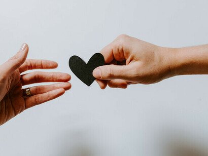 Intercambio de corazones. Todas las sociedades se basan en la reciprocidad, esto es lo que hace y da forma a nuestras sociedades