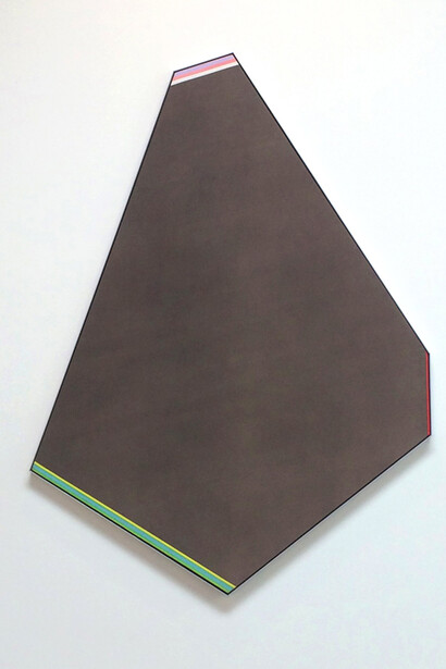Kenneth Noland
Angle of the Night, 1978
acrylic on shaped canvas
75 x 50 inches
190.5 x 127 cm

 © The Estate of Kenneth Noland/ VAGA, New York/ Dacs, London, 2016.
