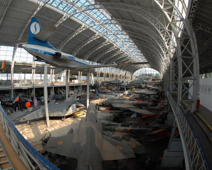 Hall de l'Aviation. Courtesy of Royal Army and Military History Museum