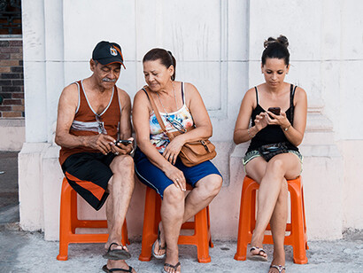 Resolviendo. Courtesy of Annenberg Space for Photography