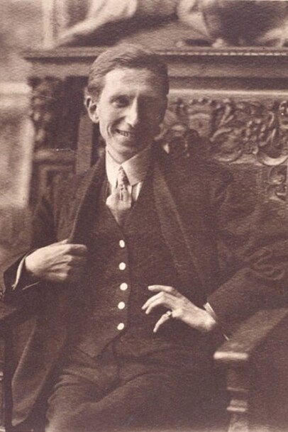 Guido Gozzano, a Torino, circa 1912