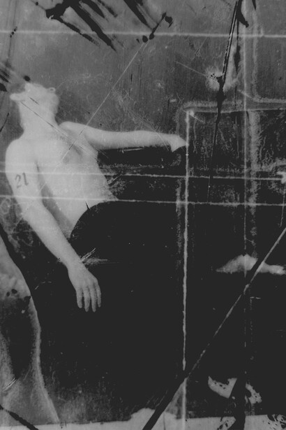 Heat Miser (after Pietà), 2008, stampa ai sali d’argento 18x24 cm (ed. 3)