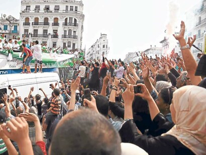 Manifestación en las calles de Argelia