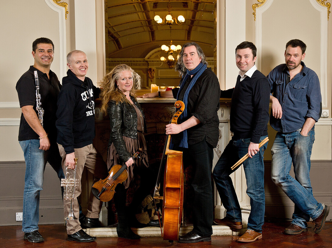 Red Note Group, Photo by Wattie Cheung