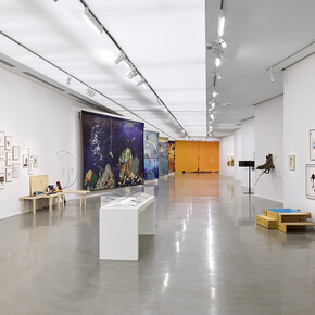 Otobong Nkanga, I dreamt of you in colours, exhibition view. Courtesy of Musée d’Art Moderne de Paris