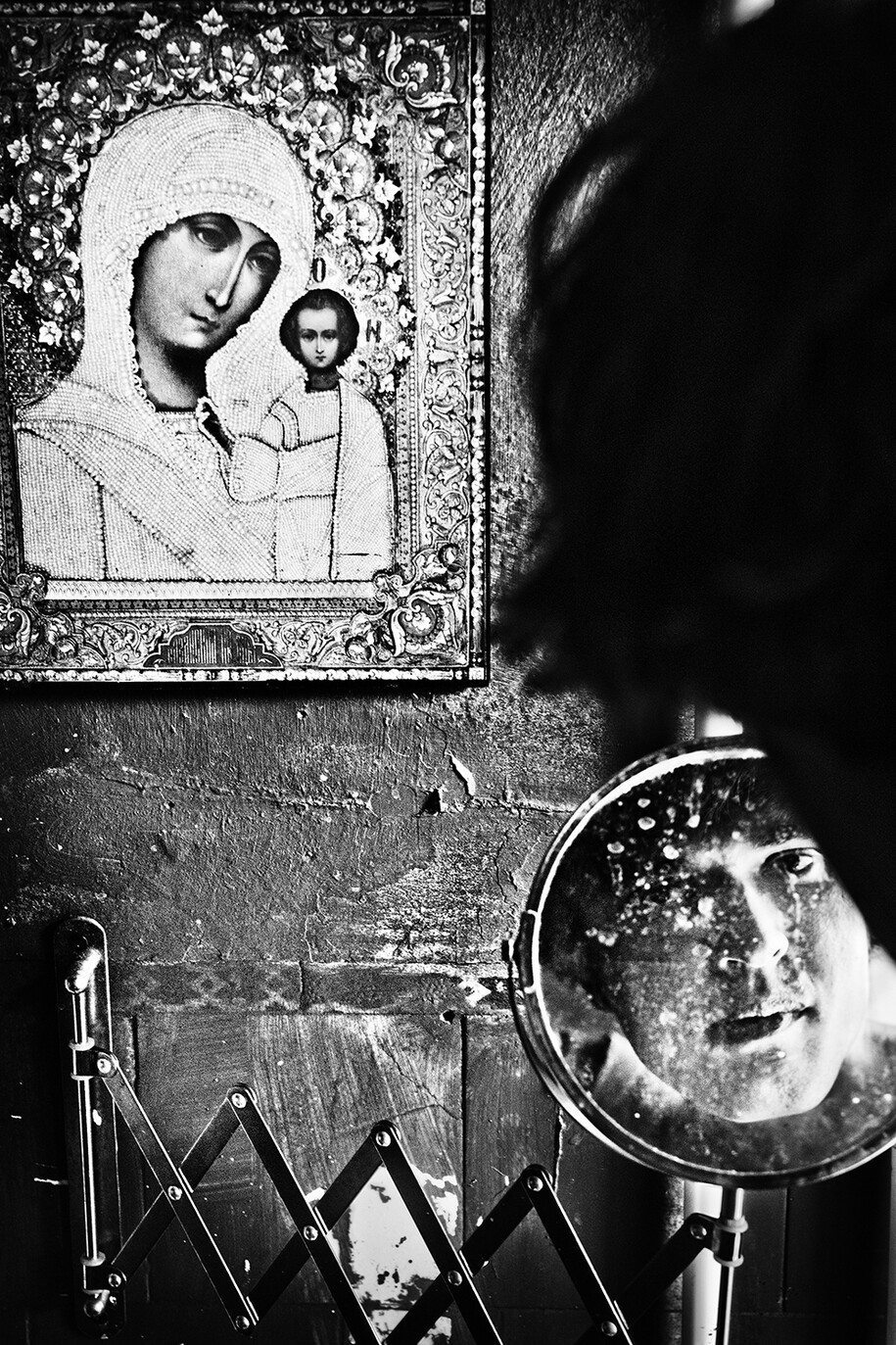 Jacob Aue Sobol,
Arrivals and Departures,
Untitled #12, 2012,
Gelatin Silver Print,
© Jacob Aue Sobol, Courtesy Yossi Milo Gallery, New York