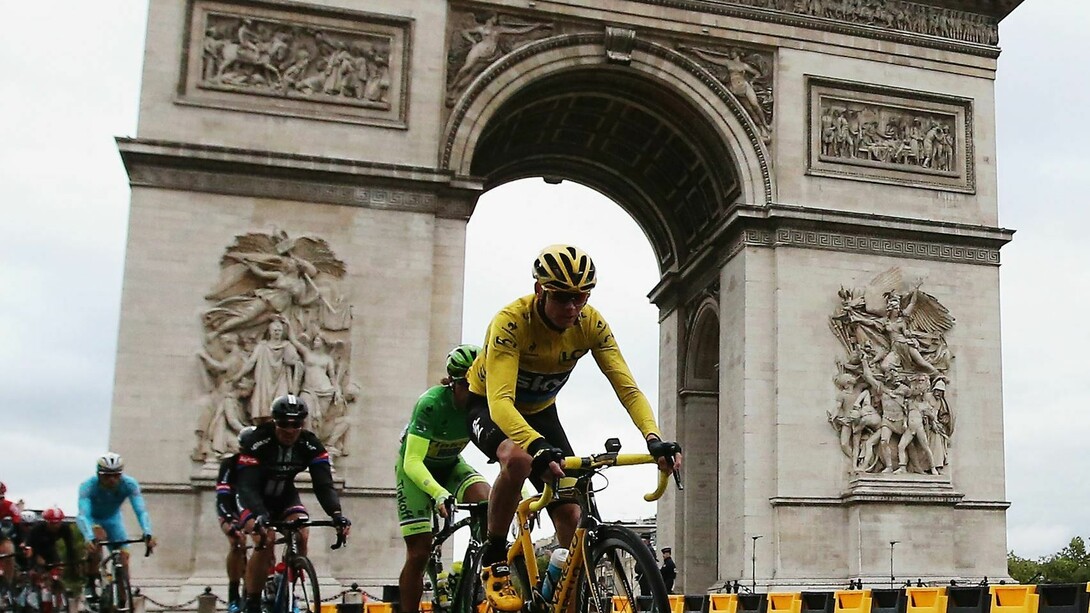 Etapa final del Tour de Francia 2015 entrando en los Campos Elíseos de París