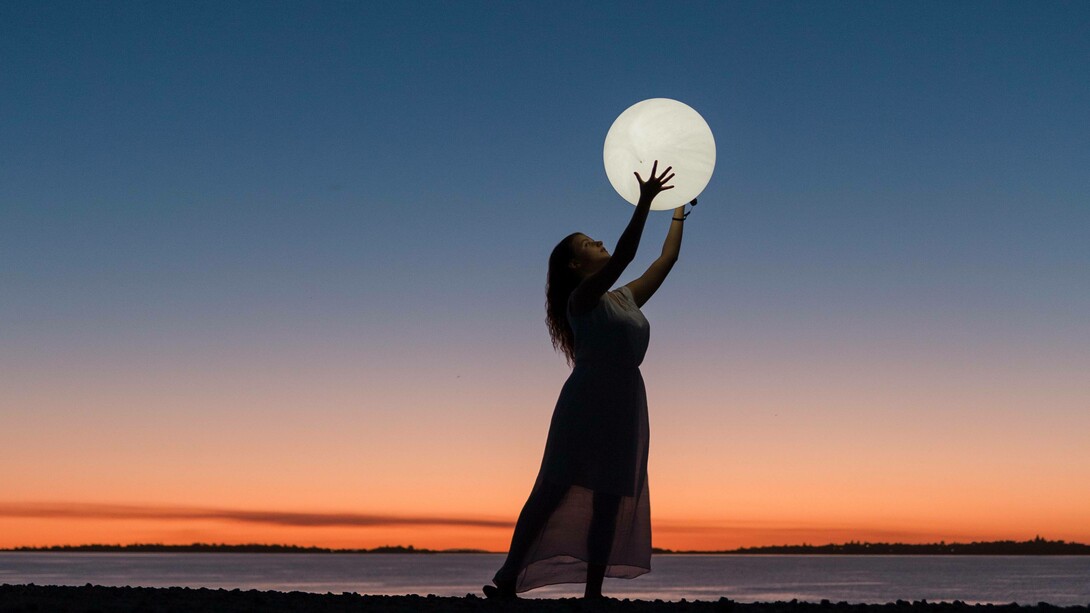 The full moon in the hands of someone who is fasting