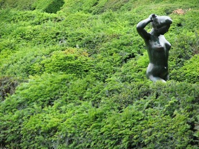 Weibliche Statue im Jardin du Luxembourg 