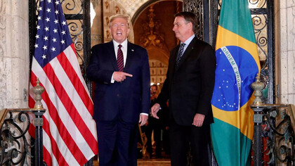 El presidente en funciones de los EE. UU., Donald Trump, y el presidente de Brasil, Jair Bolsonaro