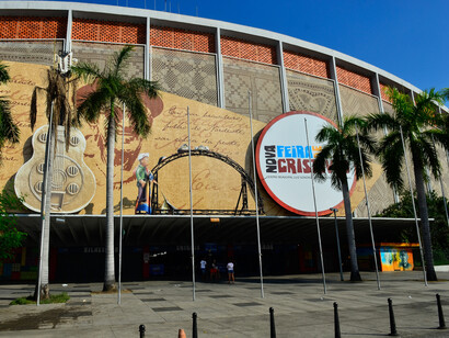 Portão de entrada da Nova Feira de São Cristóvão, local em que ocorre a Feira de Tradições Nordestinas, no Rio de Janeiro, Brasil