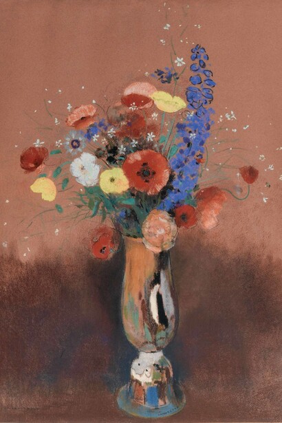 Odilon Redon, Bouquet de fleurs des champs dans un vase au col long/Mazzo di fiori di campo in un vaso a collo lungo, 1912 circa, pastello su carta crema, 57 x 35 cm, © RMN-Grand Palais (Musée d’Orsay)/Hervé Lewandowski
