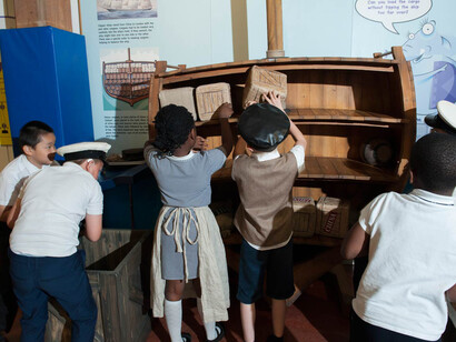 Mudlarks. Courtesy of Museum of London Docklands