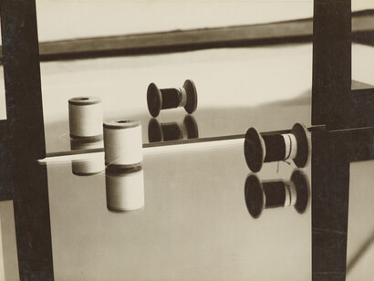 Florence Henri, Composition, 1928, Épreuve gélatino-argentique d’époque, 27 x 37,1 cm, Museum Folkwang, Essen, Florence Henri © Galleria Martini & Ronchetti