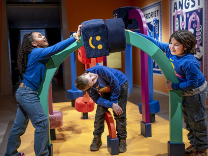 Verschiedene Künstler, Kinderbiennale, a better place, Ausstellungsansicht. Mit freundlicher Genehmigung des Groninger Museums