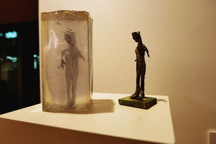 Shooting Clouds III, 2/21, Alexander Polzin, 2013, Bronze

Shooting Clouds III, Alexander Polzin, 2014, Resin