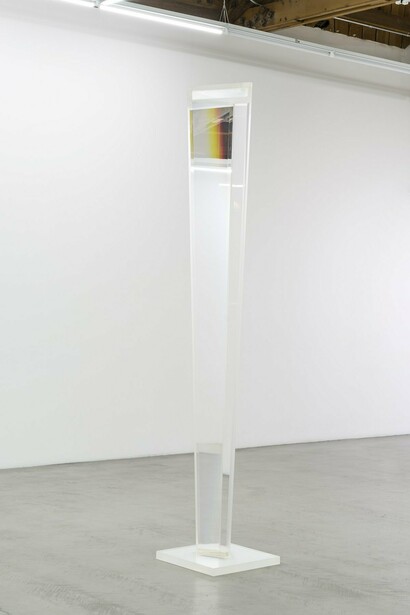 Charles Ross, Tapered Column, 1992/2004, acrylic and liquid oil, 96 x 14-1/2 x 14-1/2 inches, base: 17-3/4 x 17-3/4 inches. Courtesy of the artist and Parrasch Heijnen