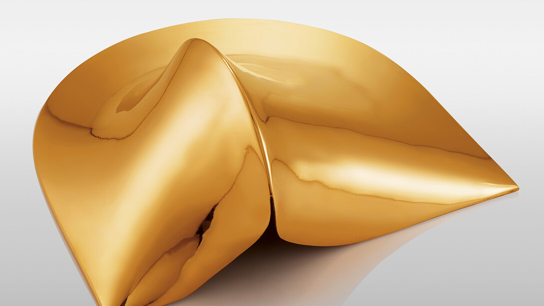 Agostino Bonalumi, Bronzo, 1969 - 2007, Cast bronze, 18 x 38 x 42 cm, Courtesy Archivio Bonalumi and Mazzoleni London