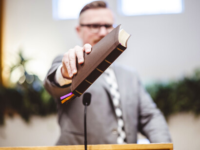 En pleno uso de mis facultades mentales, y en posesión de un buen porcentaje de potencial físico, estoy dispuesto a encabezar la lucha por los ideales que siempre he defendido y sustentado