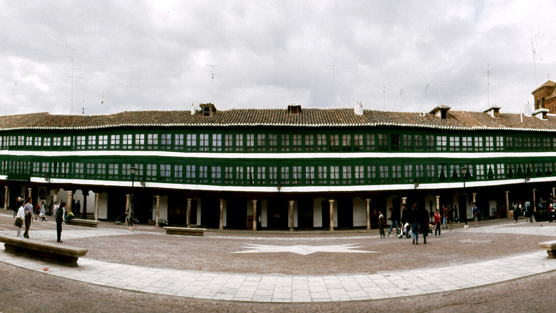 Plaza Mayor de Almagro (Ciudad Real), Castilla, La Mancha, 1990, España 