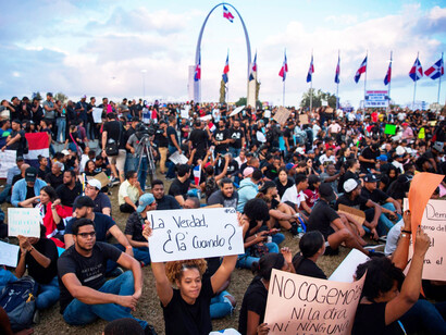 Miles de dominicanos se unieron en protesta tras las fallidas elecciones municipales