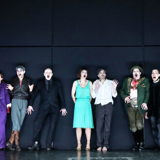 Erfolg. Mit freundlicher genehmigung des Residenztheater