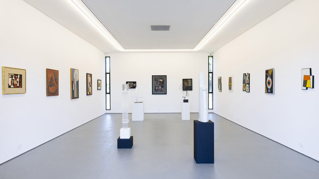 Various artists, Masterpieces from Jean Cherqui Collection. Abstraction from Río de la Plata, exhibition view. Courtesy Xippas Gallery