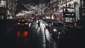 Quiero pensar que esta Navidad muchos sitios innovarán con la decoración en negro para sus hogares 