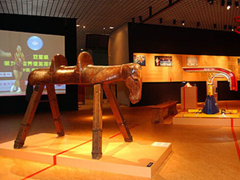 O percurso do museu é dividido em três partes, sendo duas delas exposições do acervo permanente e uma temporária