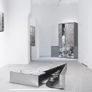 Timsam Harding, Ni de lejos cerca, vista de exhibición. Cortesía de la Galería T20