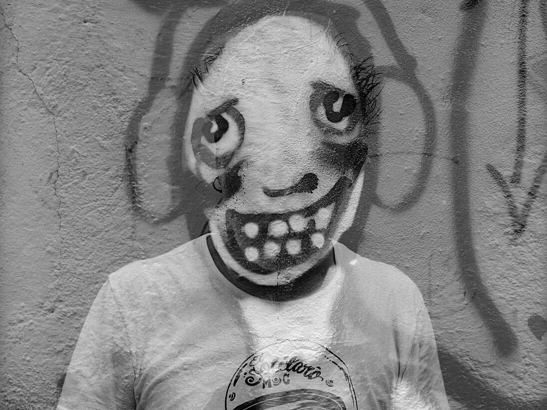 Alberto García-Alix, Autorretrato dibujado a un muro, 2013, Black and white photograph, © ADAGP Alberto García-Alix, Courtesy the artist and kamel mennour, Paris
