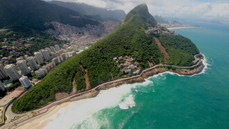 Tragédias aguardando para acontecer, Vidigal/Niemayer. Fotografia de Mario Moscatelli