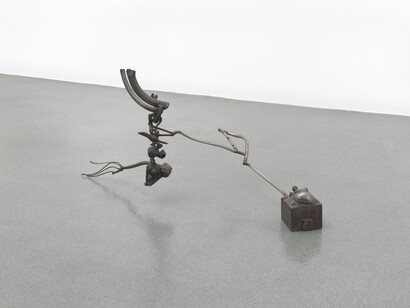 Richard Hunt, Organic Construction Number 1, 1961. Welded chromed steel, 106.7 x 106.7 x 66 cm | 42 x 42 x 26 in.© Richard Hunt. Courtesy of White Cube Gallery