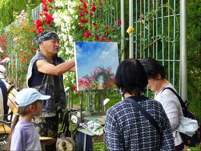 En el Jardín Botánico Koishikawa hallaremos personajes extraordinarios que pretenden capturar la belleza a pinceladas, Tokio, Japón