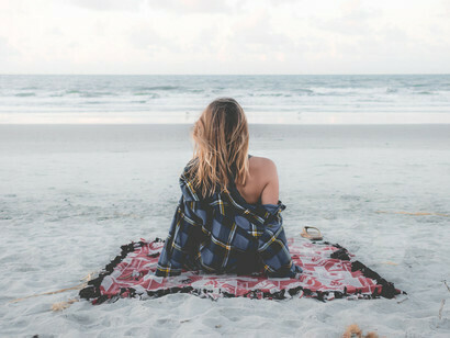 Intorno a te emergono altre donne che hanno trasformato le loro croci in ponti