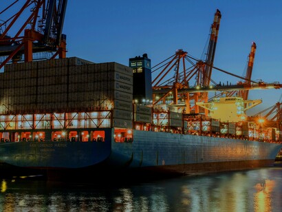 Navio cargueiro. Uma semana após escrever da possível hipotética confirmação do acordo de livre comércio, entre 'Mercosur y' União Européia, que há 25 anos ou mais é debatida, comentada e publicitada, já temos acordo! Mas, ainda acordo intencional. Preciso então, comentar o máximo possível, desta ação macroeconômica moderna
