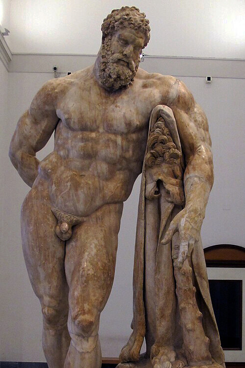 Hércules Farnesio. El verdadero entrenamiento no se exhibe: se manifiesta en la serenidad frente al caos y en la dignidad ante lo inevitable