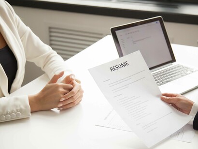 Curriculum vitae letto durante un colloquio di assunzione